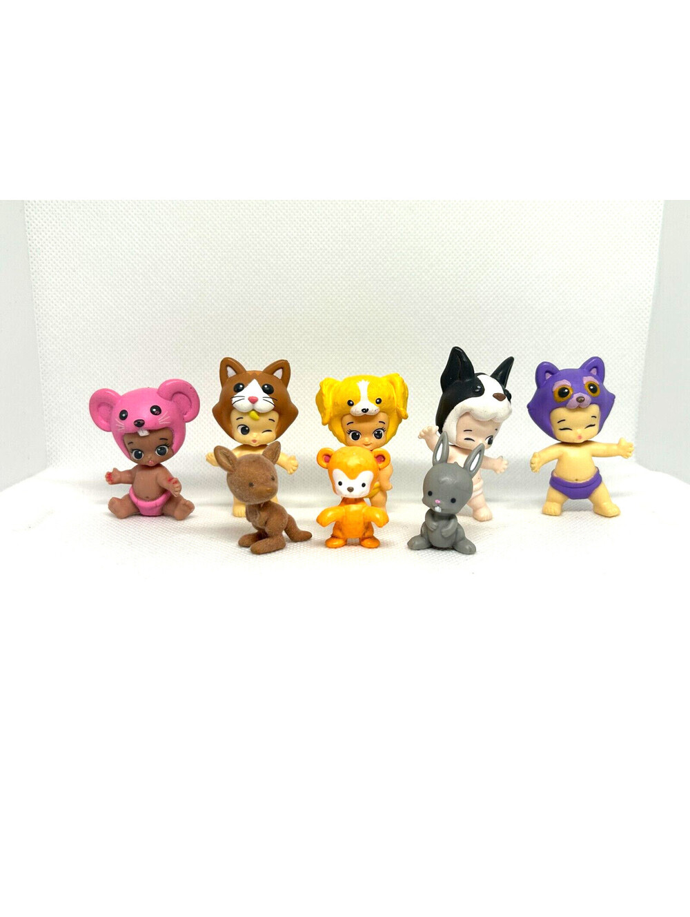 Twozies Minifigures - Lot of 8 Figures